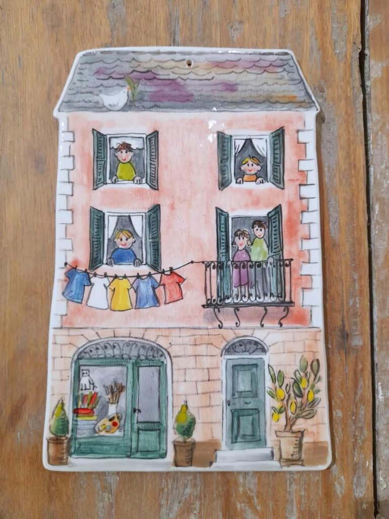 Case di Liguria – La casa delle magliette stese